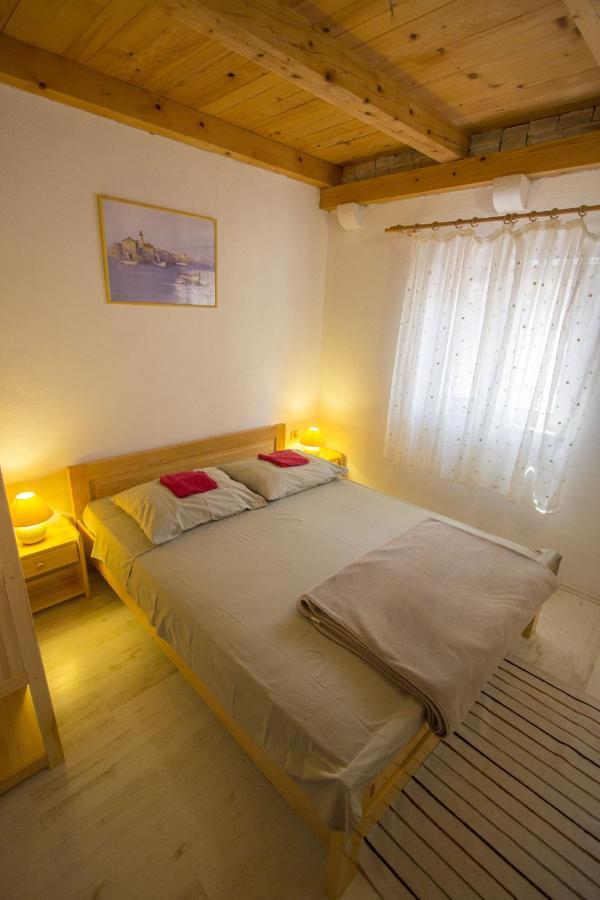 Seaside Secluded Apartments Cove Skozanje, Hvar - 5713 Gdinj Kültér fotó